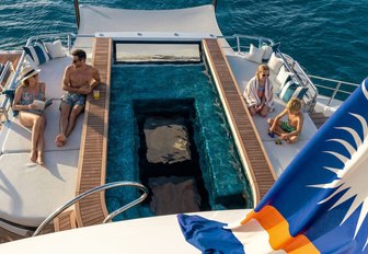 Superyacht charter AMOR A VIDA swimming pool
