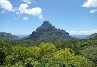 Moorea in Mountains