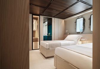 Charter yacht CONTIGO twin cabin