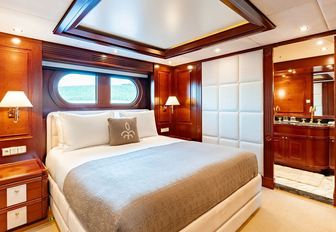 Charter yacht TIREA double guest cabin with central berth