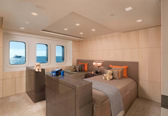 Charter yacht SIREN guest cabin