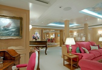 salon of bella vita lurssen yacht