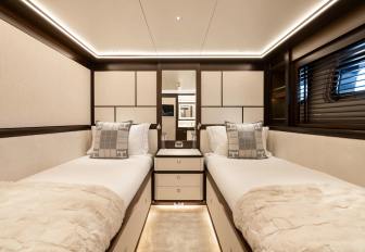 Super yacht charter AURA twin cabin