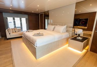 Charter yacht ZEEMAR master cabin with central berth