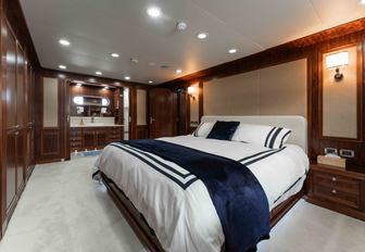 Charter yacht BEYOND CAPRICORN master cabin overview
