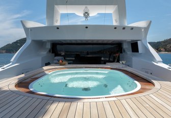 spa pool on the sundeck of luxury yacht MYSKY