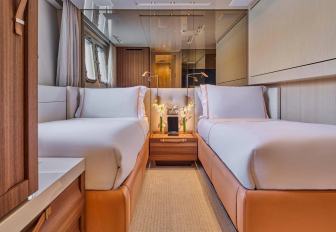Charter yacht WOMBAT twin cabin