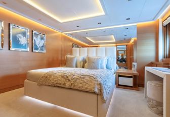 Charter yacht DB9 guest cabin