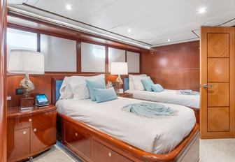Charter yacht JUST ENOUGH twin cabin