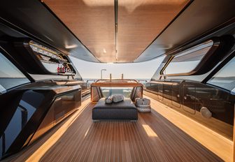 Superyacht charter RAJA² deck Jacuzzi