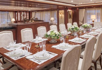 Superyacht Areti Dining room