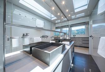 Charter yacht BLUE DIAMOND en suite with sink unit