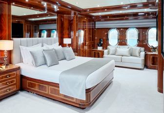 Charter yacht ABILITY master cabin overview 