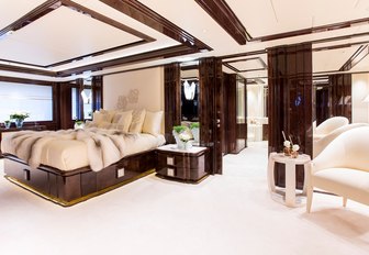 luxury yacht illusion v bedroom