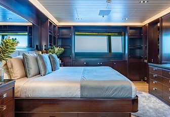 Charter yacht GALILEO master cabin overview