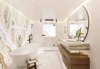 Charter yacht QU2 en suite with bath tub