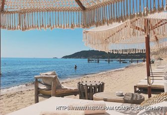 Verde Beach sun loungers
