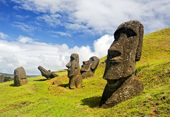 aztec head statues