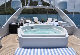 sundeck on Pida yacht