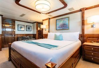 Charter yacht REMEMBER WHEN guest cabin