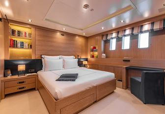 Charter yacht REBELS double guest cabin overview