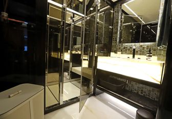 Charter yacht ANDIAMO ensuite with sink unit