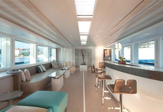 Interior bar and seating on luxury yacht Philmi