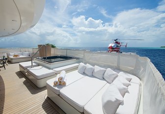 sunpad and Jacuzzi aboard charter yacht SENSES