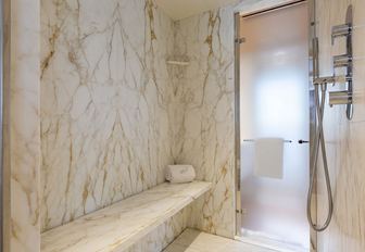 Charter yacht PH2 en suite with marble