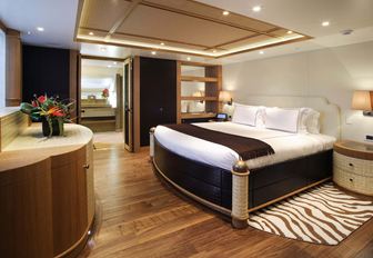 Charter yacht HEMISPHERE master cabin with central berth