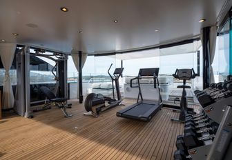 Charter yacht STARFIRE gym and equipment