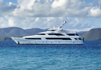 charter yacht Victoria del Mar will be attending the Fort Lauderdale International Boat Show 2017