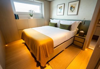 Charter yacht STELLAMAR guest cabin