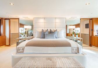 Charter yacht SEA CLASS master cabin with large central berth