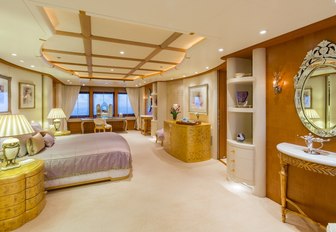 spacious, lilac master suite aboard motor yacht CALLISTO 