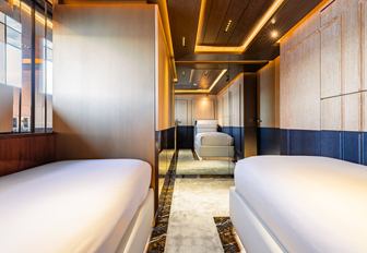 Superyacht charter RAJA² twin cabin