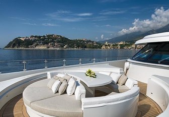 secluded seating area on the foredeck of luxury yacht RESILIENCE 