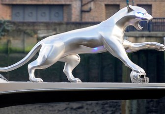 Jaguar sculpture on Kismet Yacht Bow