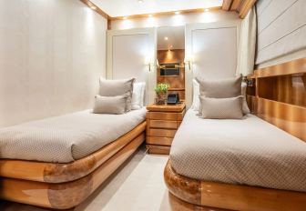 Charter yacht LADY G II twin cabin