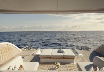 Charter yacht CADA DIA aft deck and sunpads