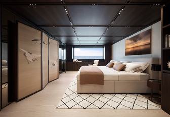 Charter yacht CONTIGO master cabin with central berth