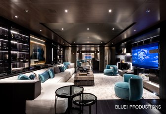 main salon of superyacht solo