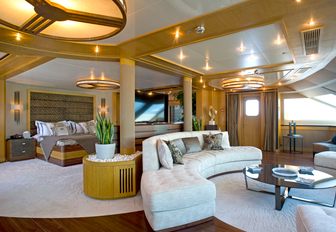 expansive master suite with seating area aboard motor yacht ‘Indian Empress’ 