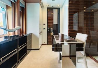 Charter yacht HOLDIN' MY OWN private study with desk facing window