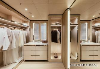 Charter yacht O'MADELEINE private dressing room/walk in wardrobe