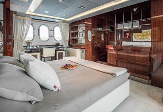 Charter yacht ARTEMY master cabin overview