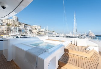 Jacuzzi on the sundeck of charter yacht ENTOURAGE 