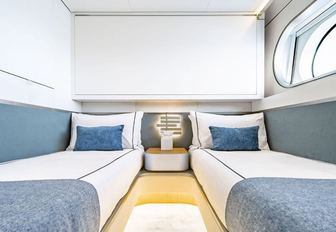 Charter yacht PROPOSITION twin cabin
