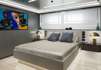 Charter yacht LOEWE guest cabin with pop art 