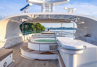 Charter yacht AZUL V deck Jacuzzi